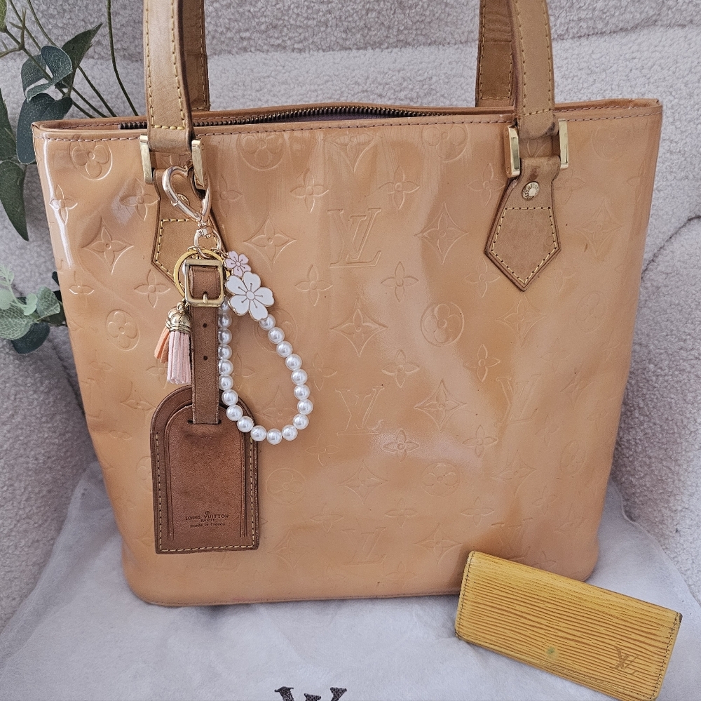 Louis Vuitton Bundle: Bag+Keyholder+Luggagecharm - Picture 15 of 17